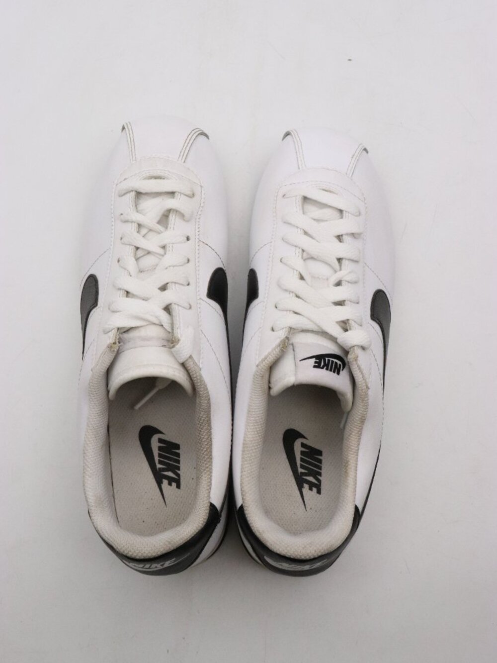 Nike Classic Cortez Men's Sizes 9 White Black Lace Up Sneakers DM4044-105 - Picture 9 of 10
